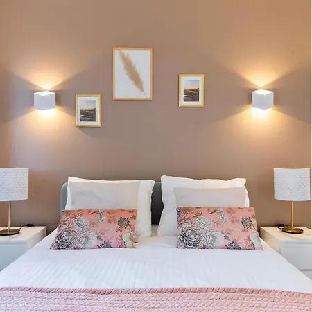 Appartement Grand Balcon Vue 20m Mourillon *